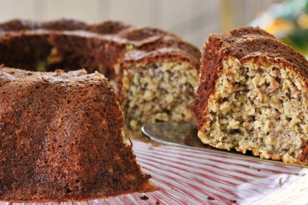 Bolo de banana e aveia sem açúcar sem farinha, fofinho e muito nutritivo