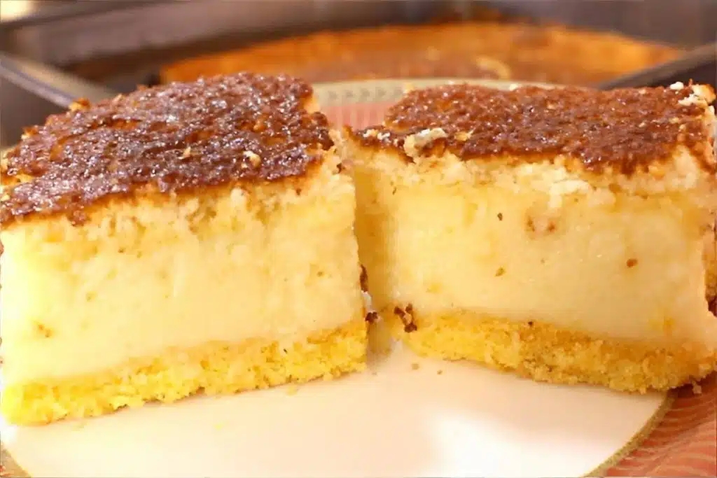 Bolo de fubá cremoso com queijo, uma receita da fazenda simples e prática de fazer