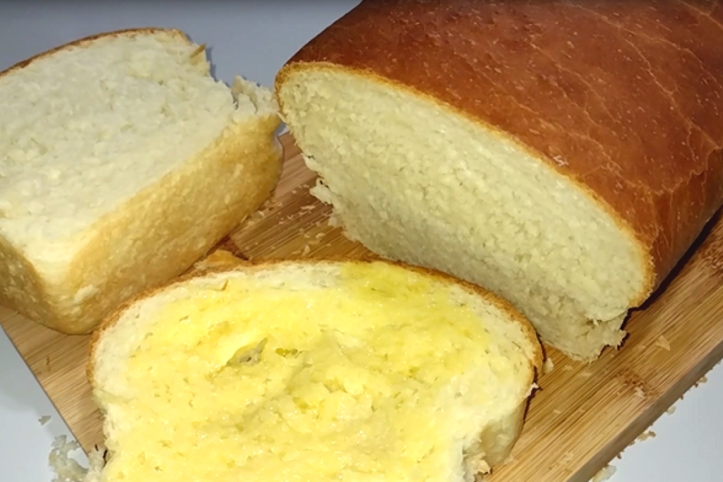 Pão caseiro macio e fofinho, até quem nunca fez pão conseguirá preparar com essa receita