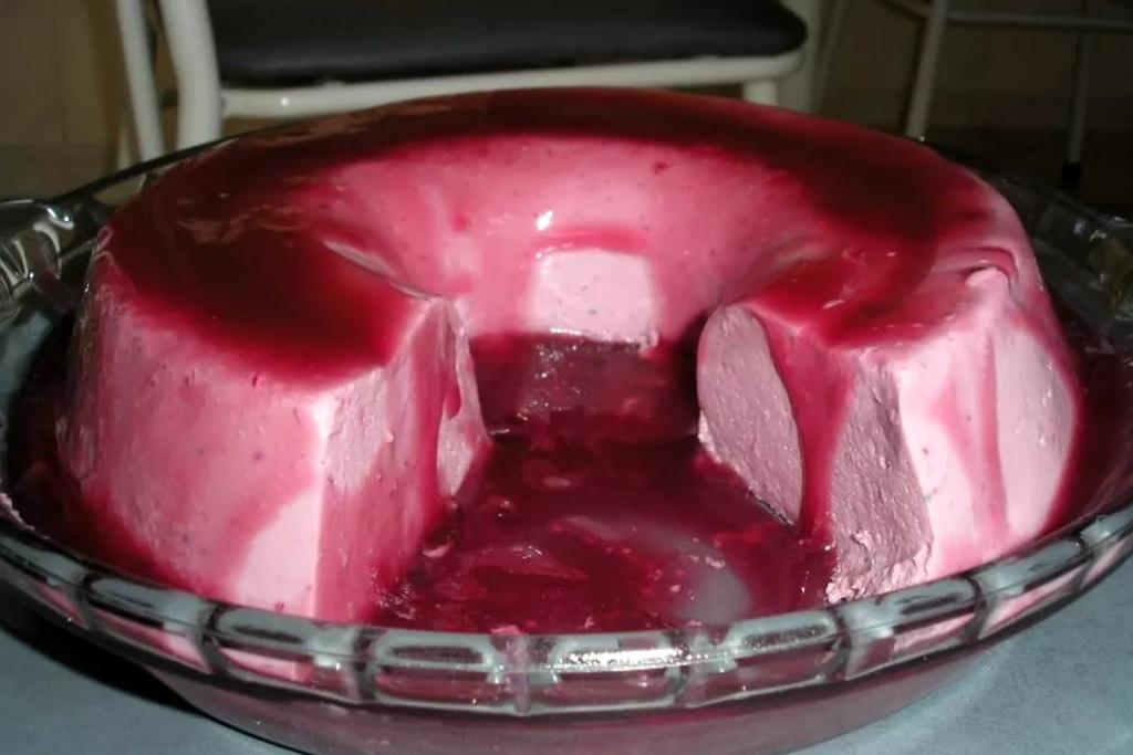 Sobremesa de gelatina com iogurte, basta 5 minutos e estará pronta essa delícia