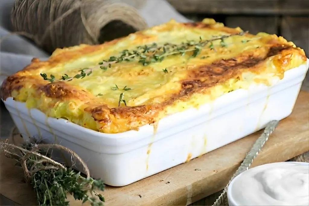 Torta de batata recheada com queijo e presunto, uma delícia para seu almoço ou jantar